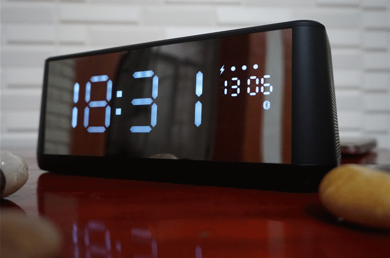 micro sd卡口,支持不大于32gtf卡(micro sd卡)flac/ape的2种无损音频