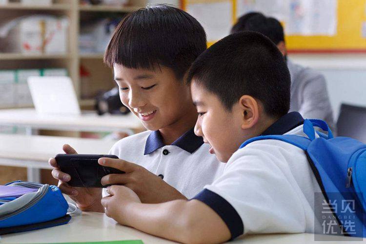 小学生能用手机吗?