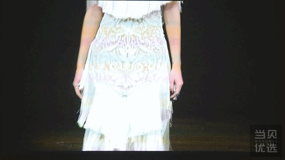集高清画质、AI语音与千流明于一身,极米无屏电视H2Slim深入评测
